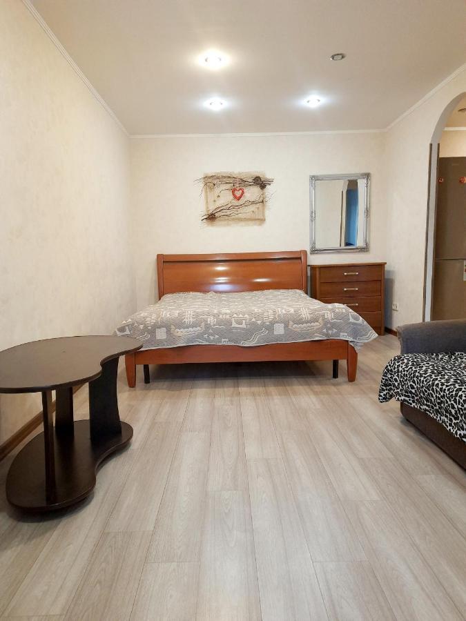Проспект Металлургов 9 Apartment Krivoy Rog Luaran gambar